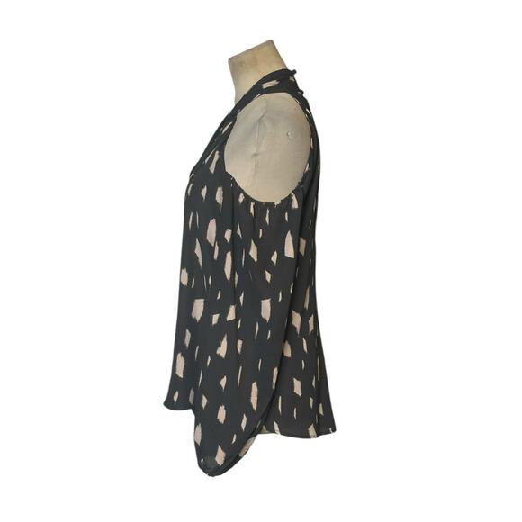 Verónica M. gray cream print cold shoulder blouse size small - Picture 7 of 10